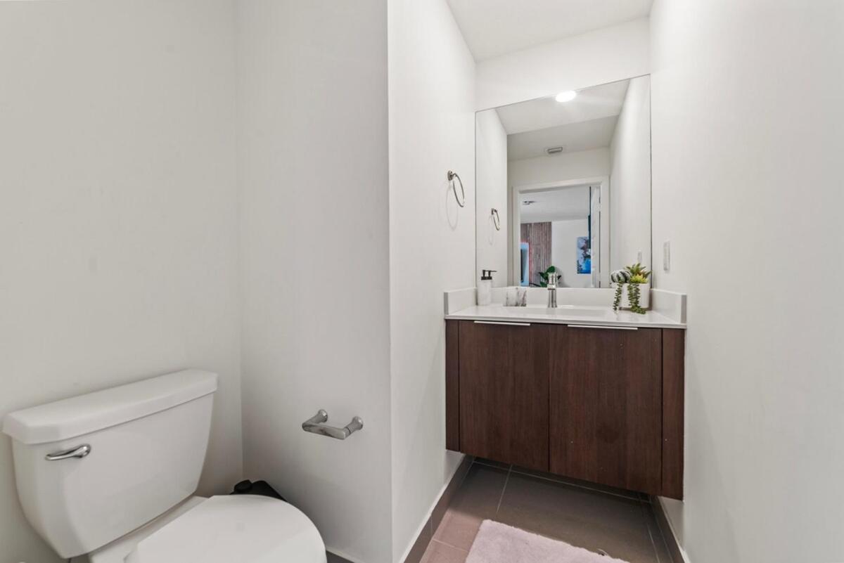 Doral 3br Gem Near Airport And Attractions L59